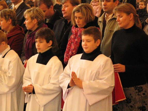 Przyjęcie nowych ministrantów 30.11.2008 - zdjęcie #35