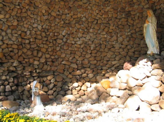 Grota Matki Bożej z Lourdes - zdjęcie #7