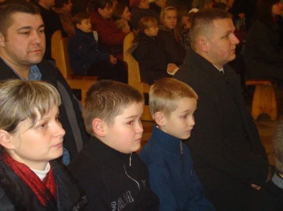 Ministranci pryjęci do służby 29.11.2009 - zdjęcie #7