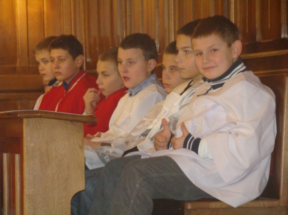 Ministranci pryjęci do służby 29.11.2009 - zdjęcie #9