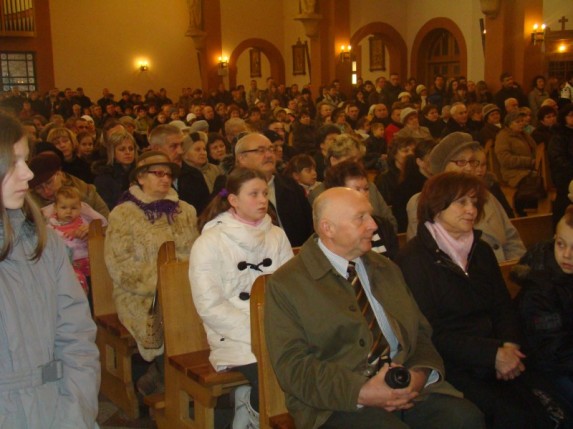 Ministranci pryjęci do służby 29.11.2009 - zdjęcie #10