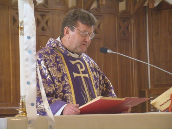 Ministranci pryjęci do służby 29.11.2009 - zdjęcie #17