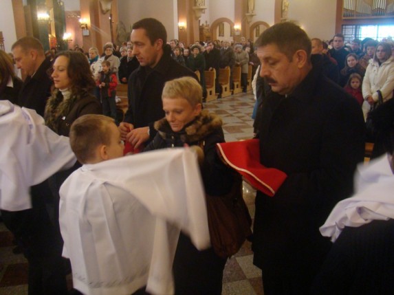 Ministranci pryjęci do służby 29.11.2009 - zdjęcie #18