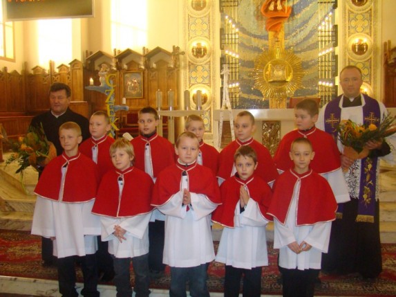 Ministranci pryjęci do służby 29.11.2009 - zdjęcie #42