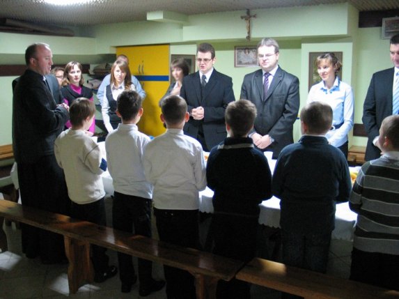 Przyjęcie nowych ministrantów 28.11.2010 - zdjęcie #42