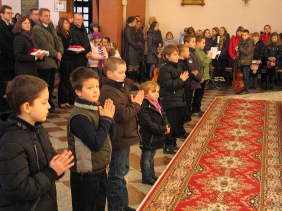 Przyjęcie nowych ministrantów 28.11.2010 - zdjęcie #22