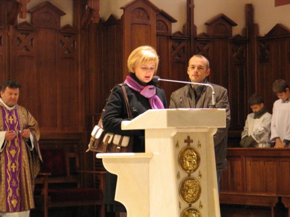 Przyjęcie nowych ministrantów 28.11.2010 - zdjęcie #32