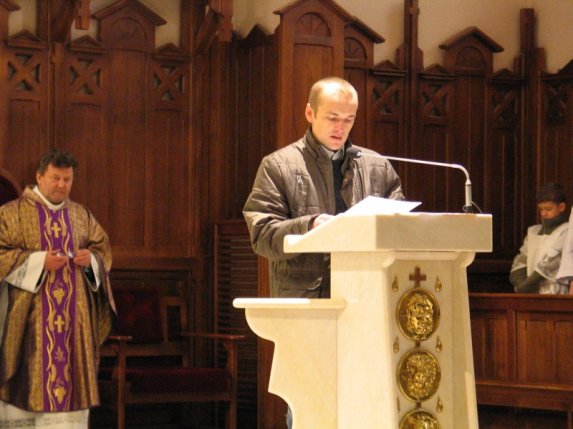 Przyjęcie nowych ministrantów 28.11.2010 - zdjęcie #33