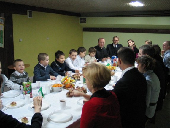Przyjęcie nowych ministrantów 28.11.2010 - zdjęcie #44