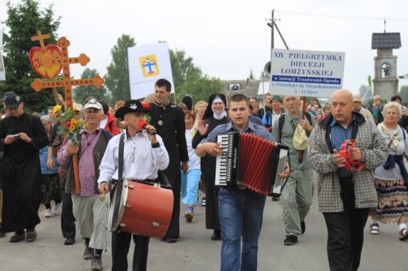Pielgrzymka do Niepokalanowa 5-11.07.2011 - zdjęcie #54