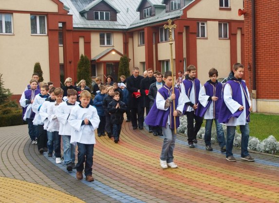 Przyjęcie nowych ministrantów 27.11.2011r. - zdjęcie #3