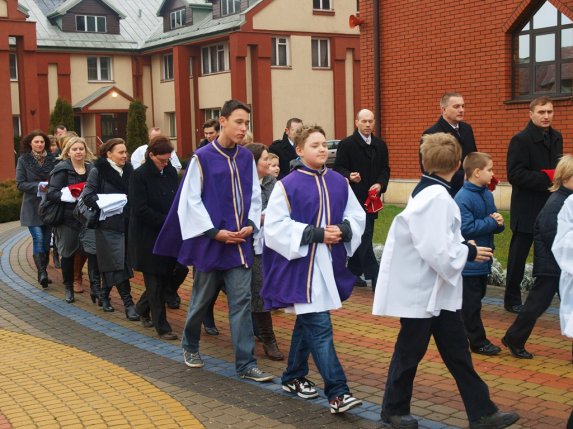 Przyjęcie nowych ministrantów 27.11.2011r. - zdjęcie #4