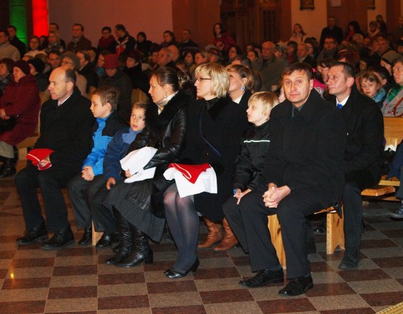 Przyjęcie nowych ministrantów 27.11.2011r. - zdjęcie #12