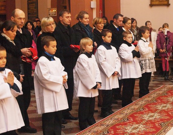 Przyjęcie nowych ministrantów 27.11.2011r. - zdjęcie #26