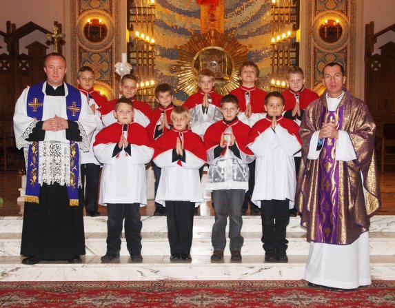 Przyjęcie nowych ministrantów 27.11.2011r. - zdjęcie #44