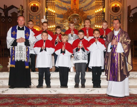 Przyjęcie nowych ministrantów 27.11.2011r. - zdjęcie #45