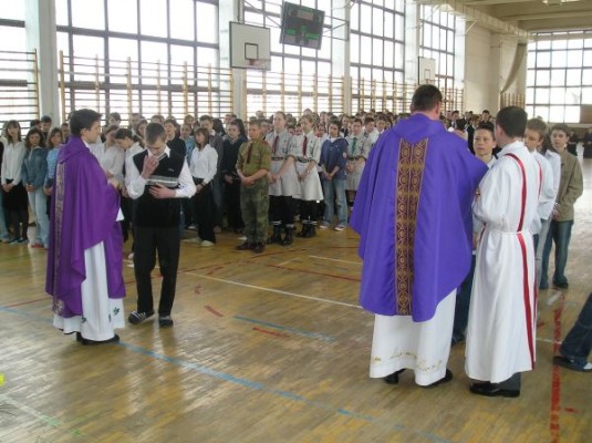 Msza św. za Jana Pawła II w Gimnazjum nr 2 - zdjęcie #10
