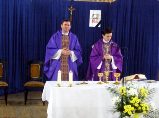 Msza św. za Jana Pawła II w Gimnazjum nr 2 - zdjęcie #7