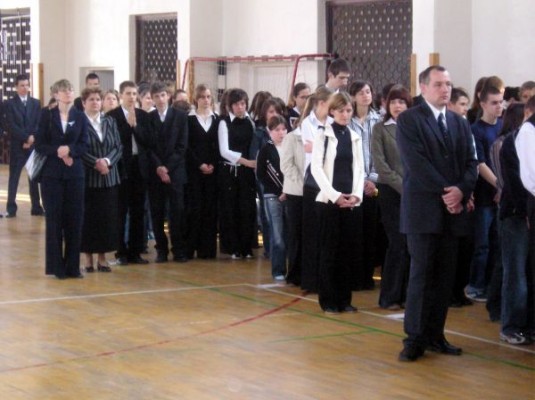 Msza św. za Jana Pawła II w Gimnazjum nr 2 - zdjęcie #4