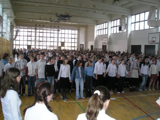Msza św. za Jana Pawła II w Gimnazjum nr 2 - zdjęcie #2