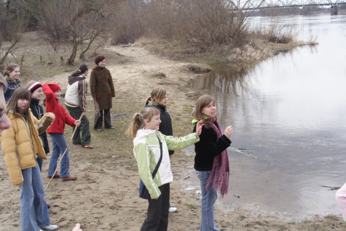 Topienie marzanny 1.04.2006 - zdjęcie #3