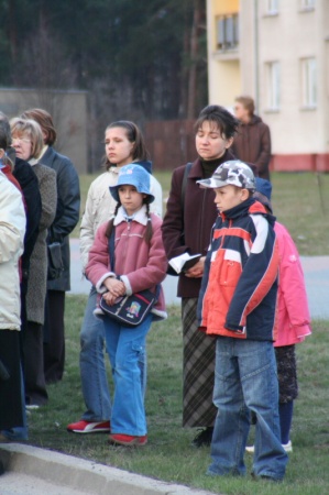 Droga Krzyżowa ulicami ... 12.04.2006 - zdjęcie #31