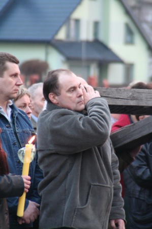 Droga Krzyżowa ulicami ... 12.04.2006 - zdjęcie #17