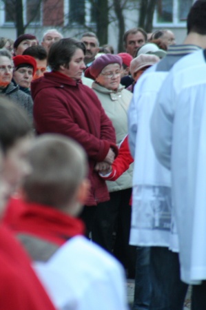 Droga Krzyżowa ulicami ... 12.04.2006 - zdjęcie #12