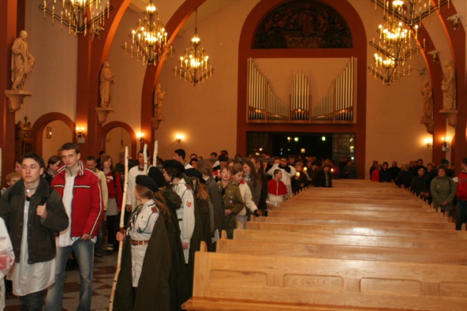 Droga Krzyżowa ulicami ... 12.04.2006 - zdjęcie #4