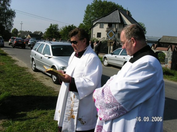 Nadanie imienia Szkole w Dzbeninie 16.09.2006 - zdjęcie #28