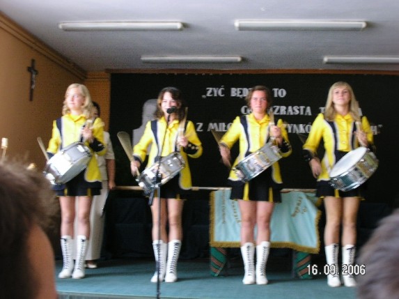 Nadanie imienia Szkole w Dzbeninie 16.09.2006 - zdjęcie #30