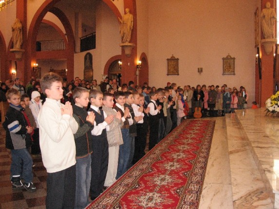 Przyjęcie nowych ministrantów 26.11.2006 - zdjęcie #2