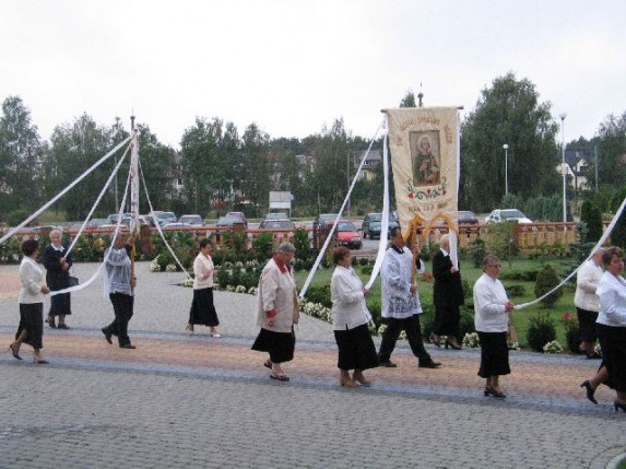 Procesje w parafii - zdjęcie #3