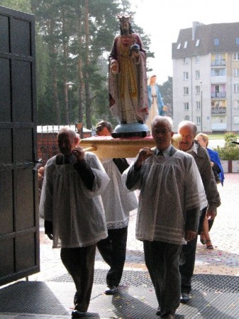 Procesje w parafii - zdjęcie #8