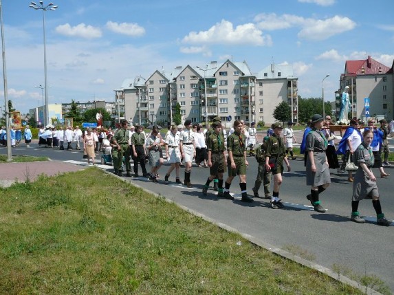 Procesje w parafii - zdjęcie #13